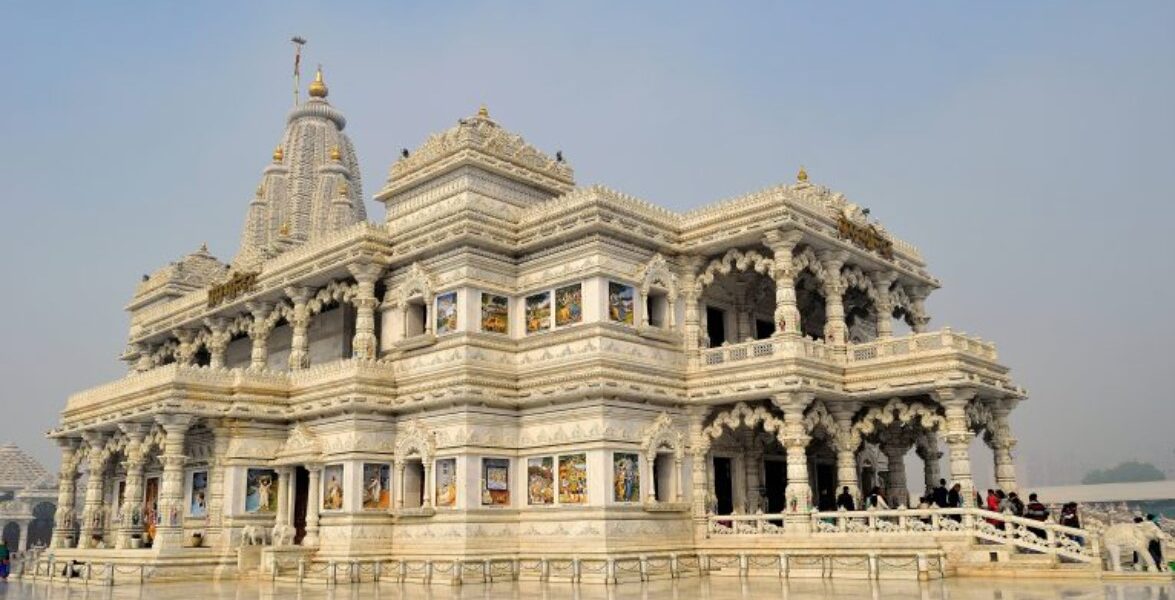 prem mandir in day